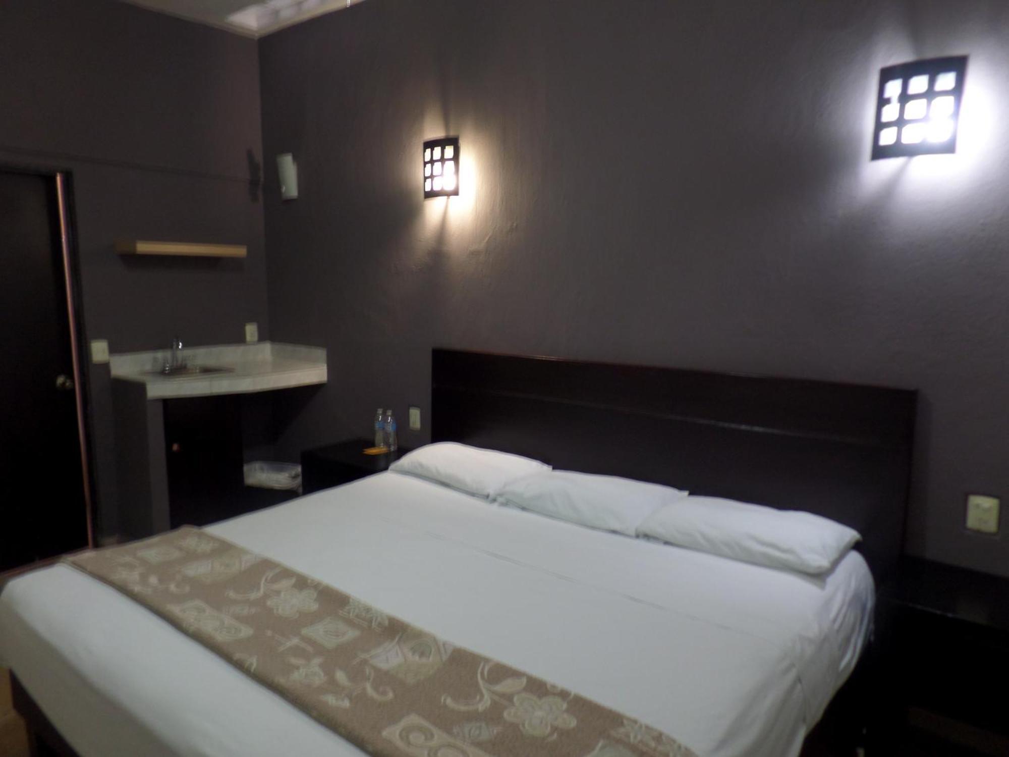 Ukeinn Centro Tuxtla Gutierrez Luaran gambar